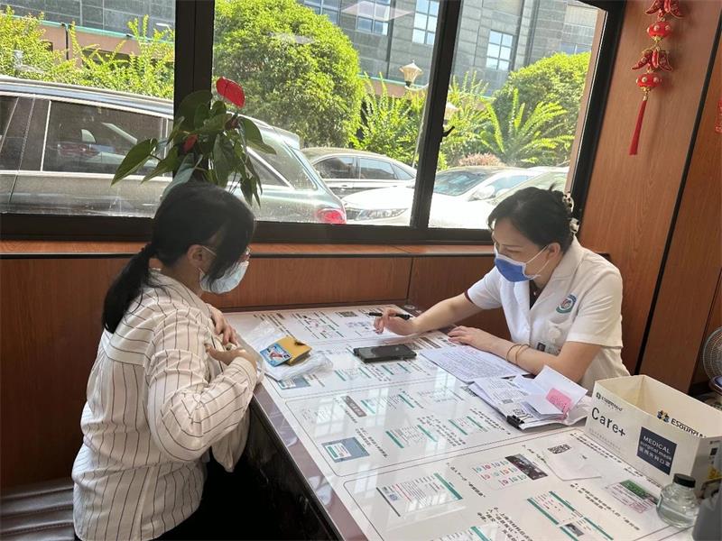 【角色转换、服务提升】“今天我坐窗口”换位体验.jpg