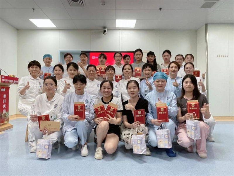 “精业务、勤练兵”——神经内科首届护理理论及技能竞赛圆满举办.png