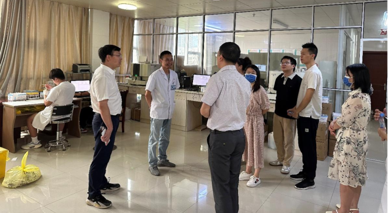 分子诊断与精准医疗中心党支部赴医联体湾里医院开展“一支部一实事”活动2.png