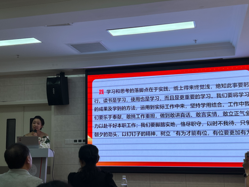 麻醉手术部成功举办首届青年护士演讲比赛7.png